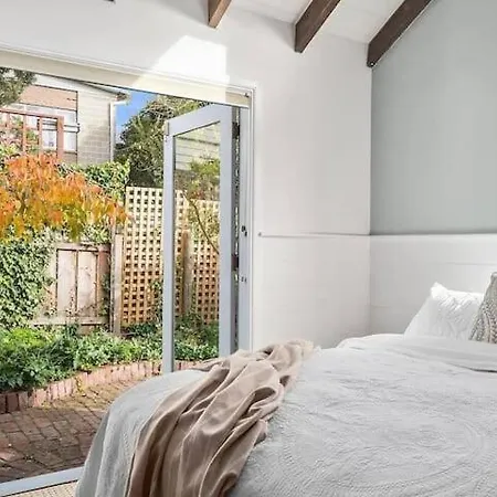 Irresistible Renovated 1840 Inner-City Cottage Hobart Exterior photo