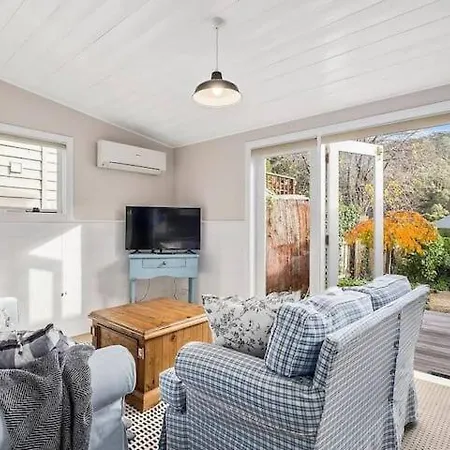 Irresistible Renovated 1840 Inner-City Cottage Hobart Exterior photo
