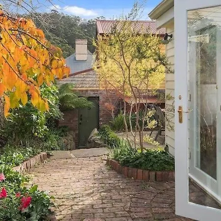 Irresistible Renovated 1840 Inner-City Cottage Hobart Exterior photo