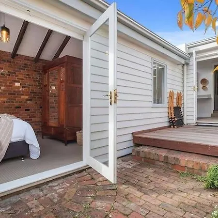 Irresistible Renovated 1840 Inner-City Cottage Hobart Exterior photo