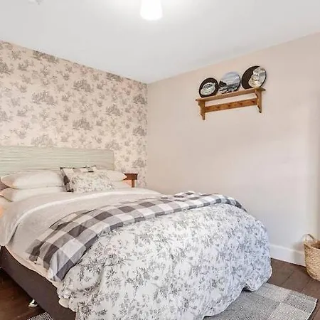 Irresistible Renovated 1840 Inner-City Cottage Hobart Exterior photo